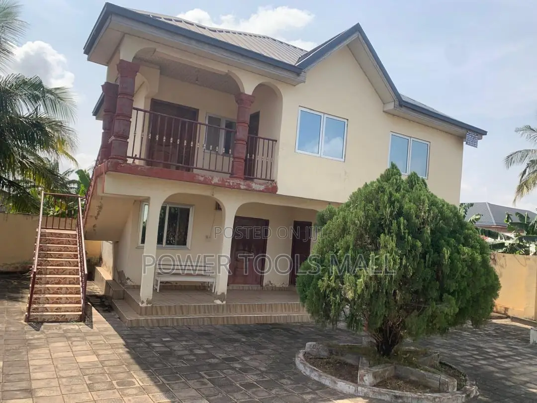 7bdrm House in Kasoa for sale in Kasoa