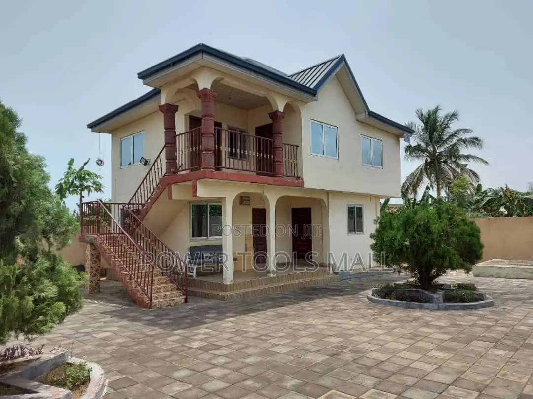 7bdrm House in Kasoa for sale in Kasoa