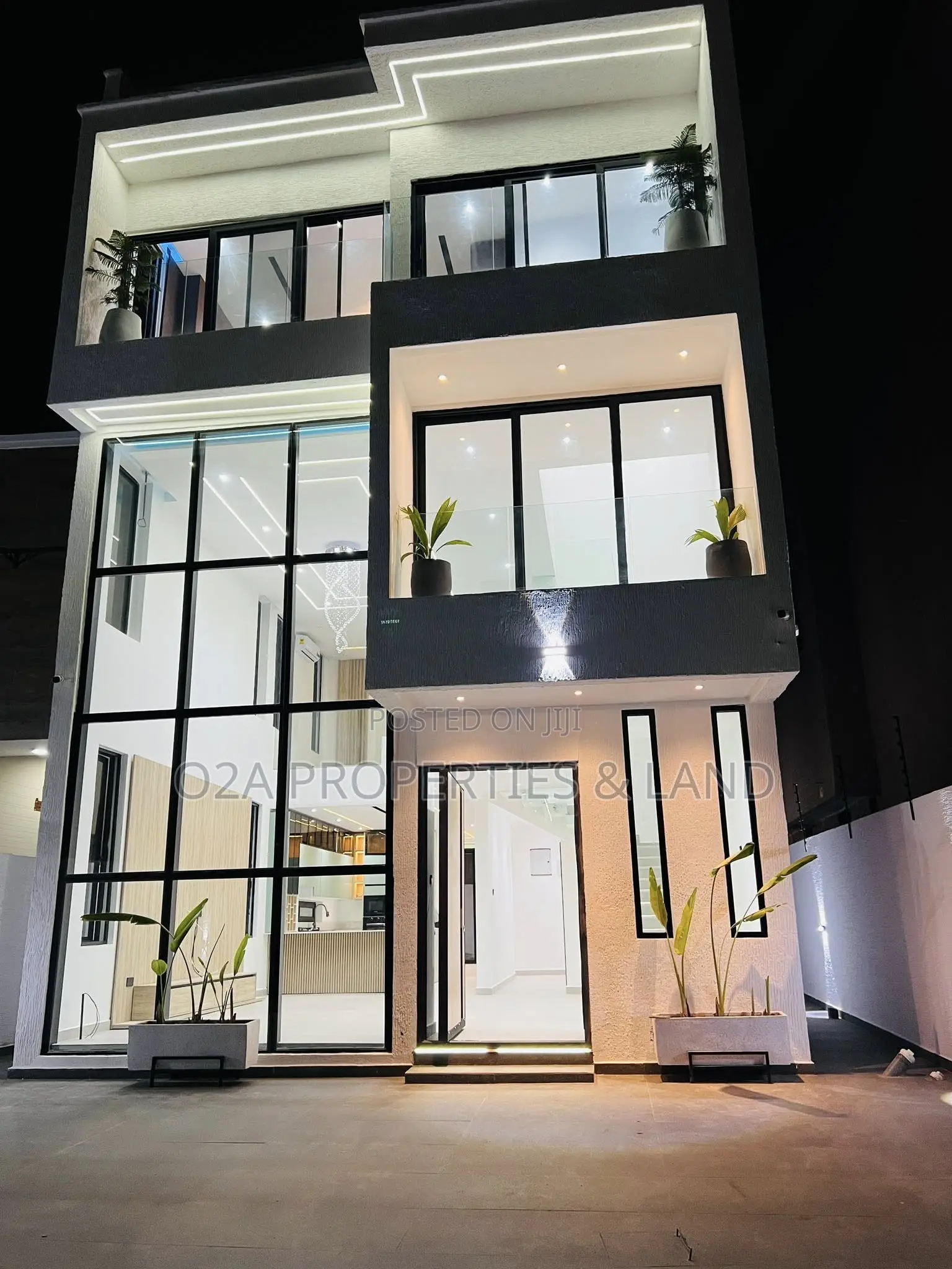 4bdrm Penthouse in Nanakrom, Nmai-Dzorn for sale in Nmai-Dzorn