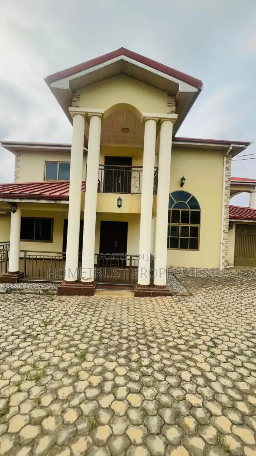 5bdrm House in Hometrust Properties, Pokuase for sale in Pokuase