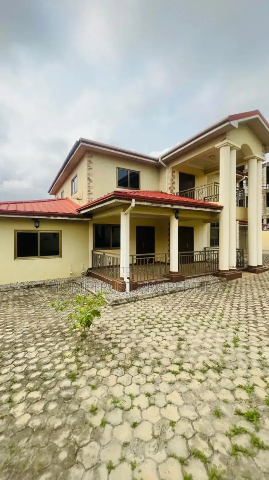 5bdrm House in Hometrust Properties, Pokuase for sale in Pokuase