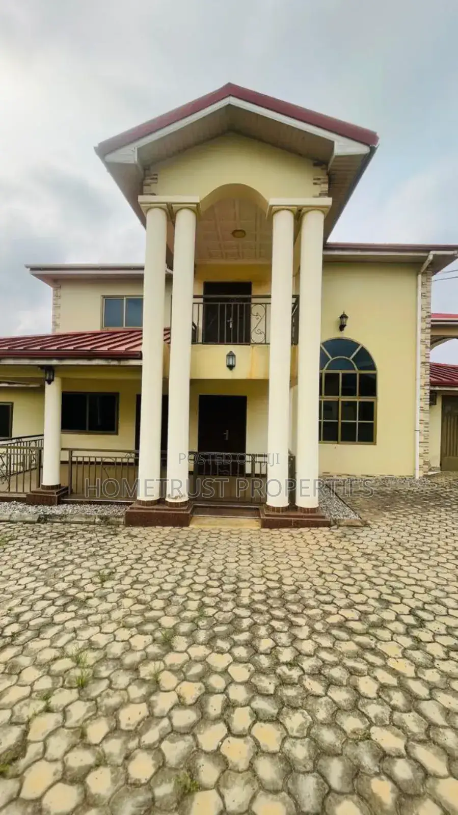 5bdrm House in Hometrust Properties, Pokuase for sale in Pokuase