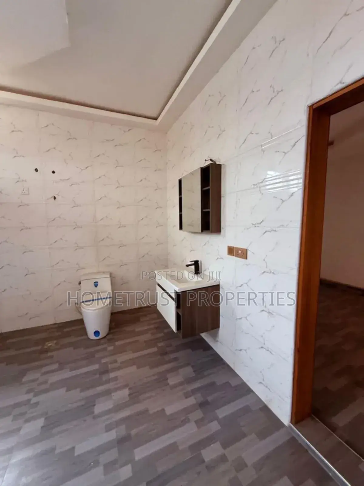 5bdrm Duplex in Hometrust, East Legon for sale in East Legon