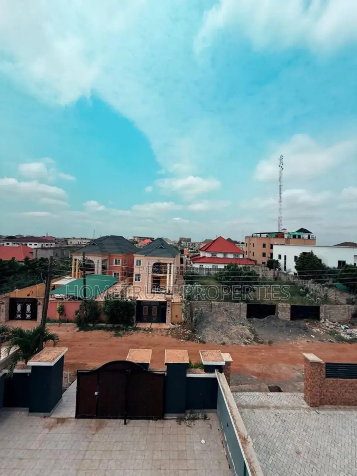 5bdrm Duplex in Hometrust, East Legon for sale in East Legon