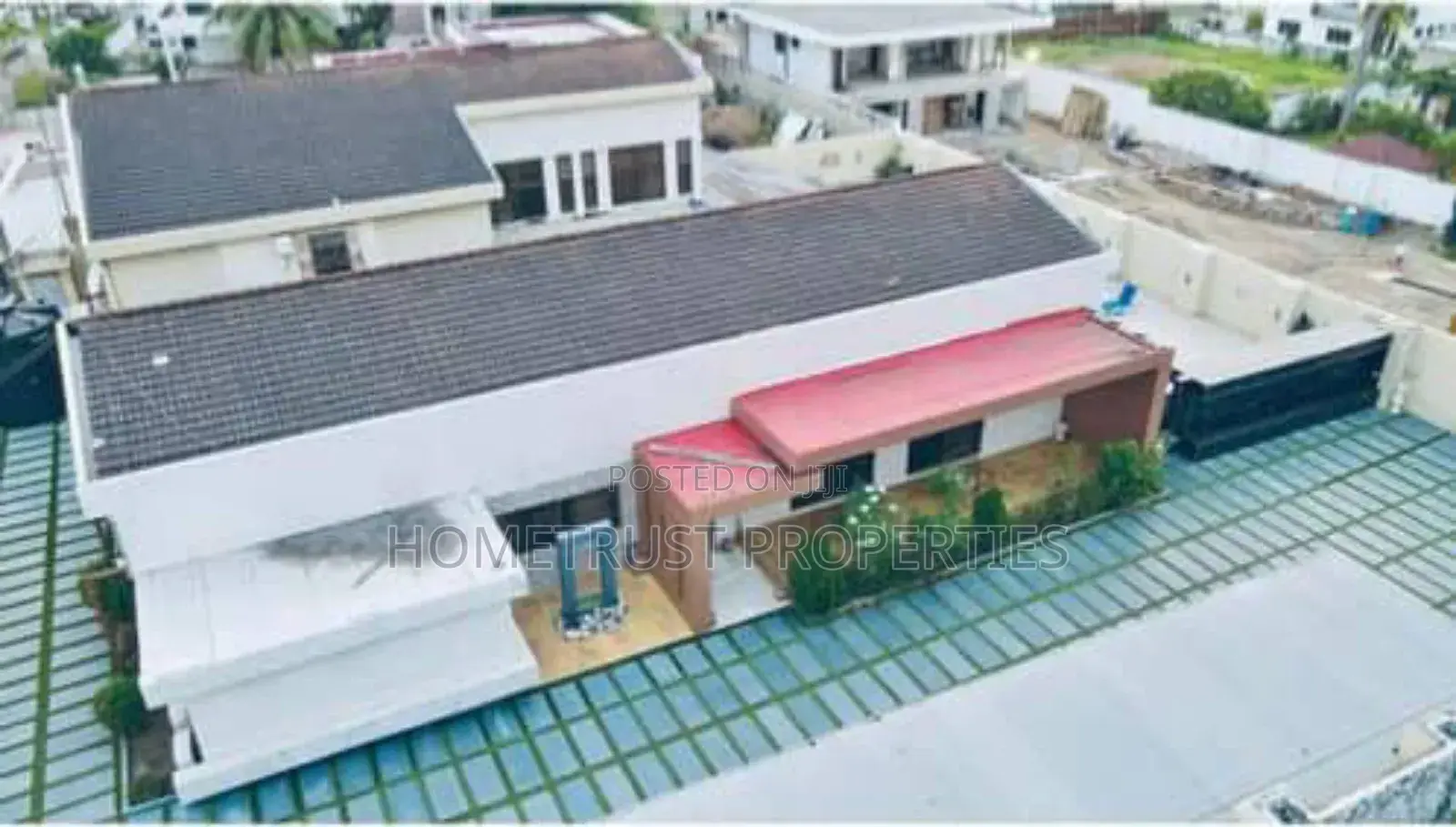 6bdrm Mansion in Hometrust Properties, Labone for sale in Labone