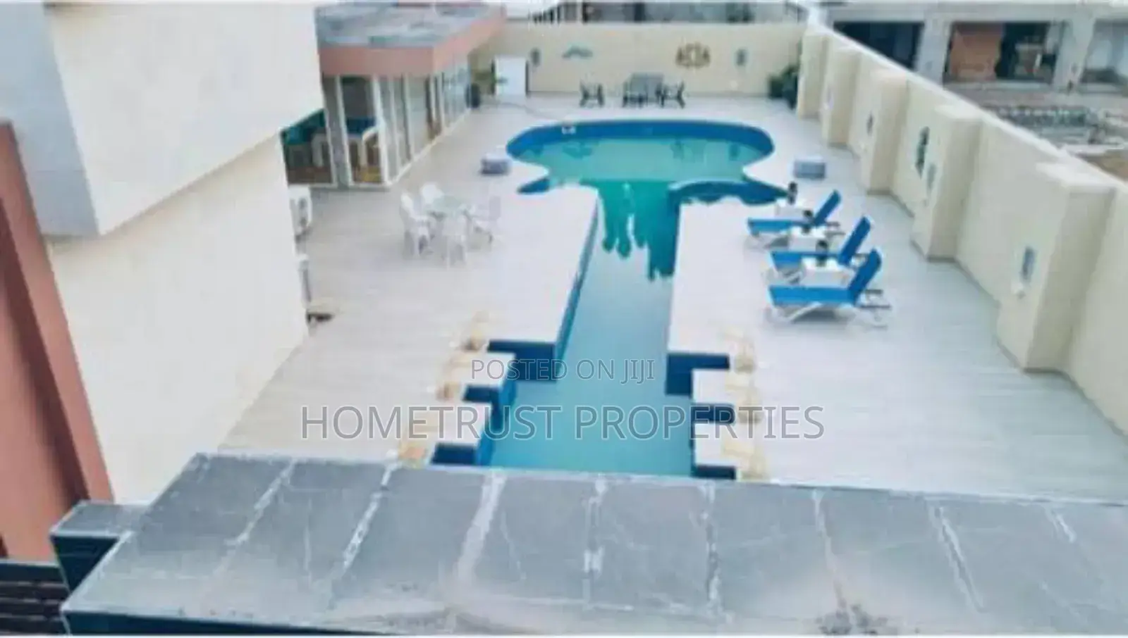 6bdrm Mansion in Hometrust Properties, Labone for sale in Labone