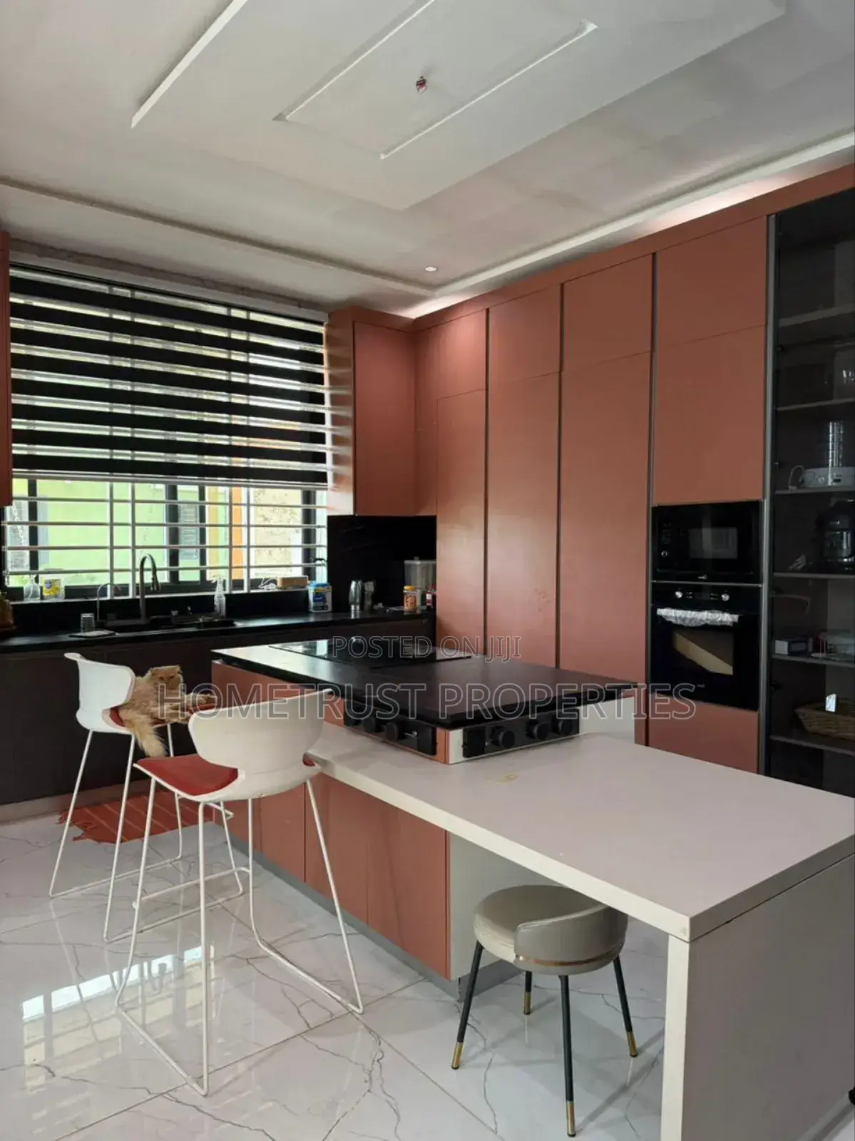 7bdrm Mansion in Hometrust Properties, Pillar 2 for sale in Pillar 2