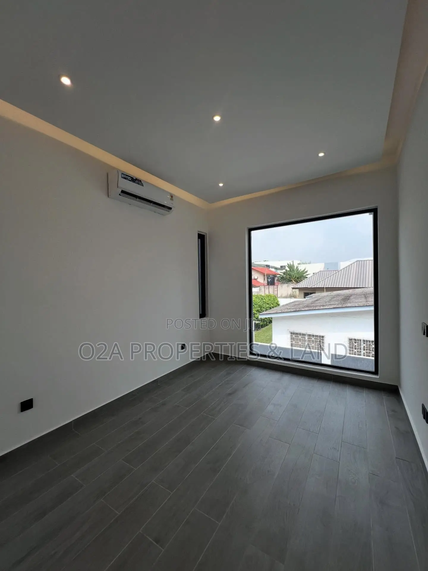 4bdrm Townhouse / Terrace in Dzorwulu for rent in Dzorwulu