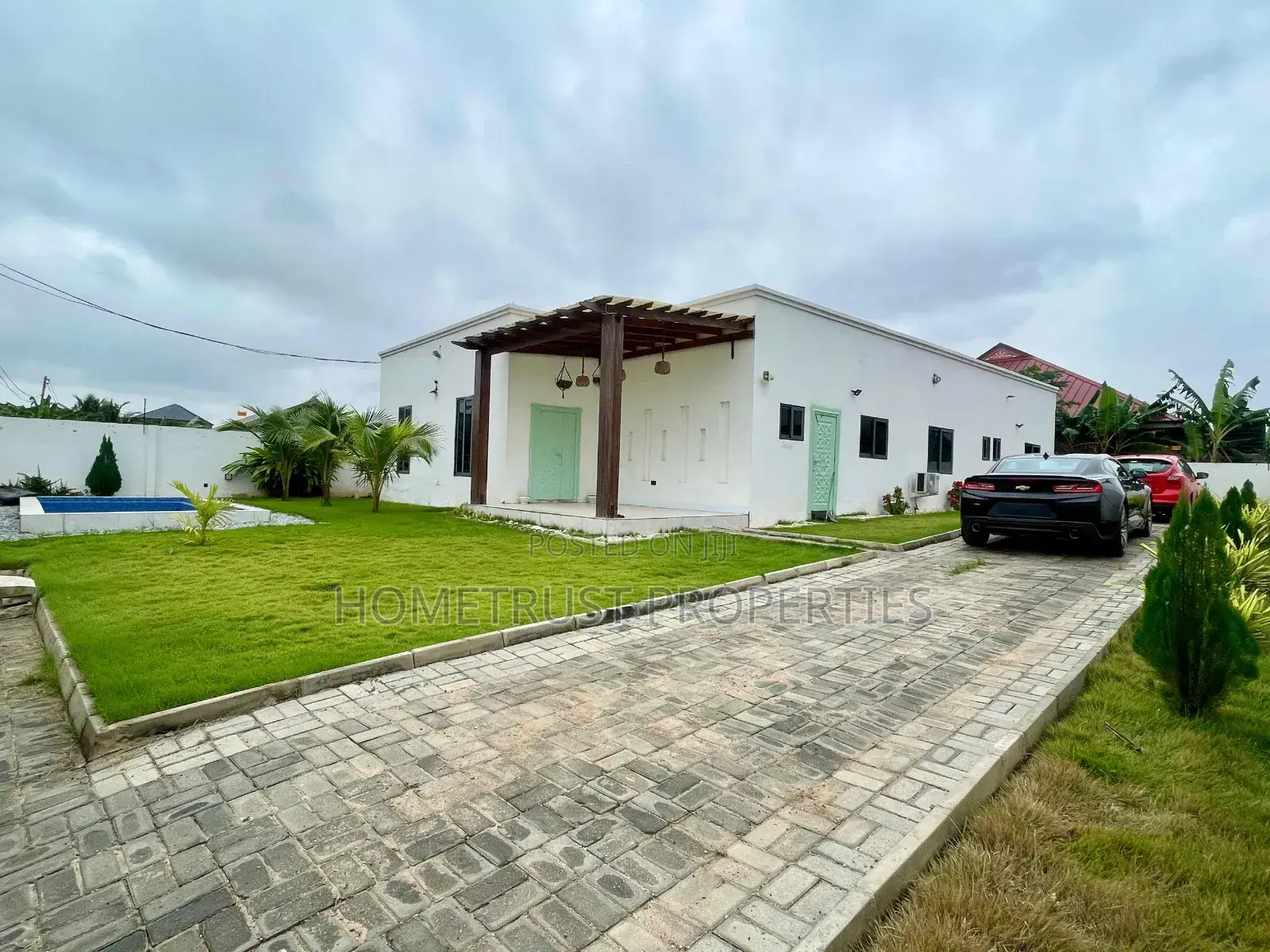 4bdrm Duplex in Hometrust Properties, Ablekuma for sale in Ablekuma