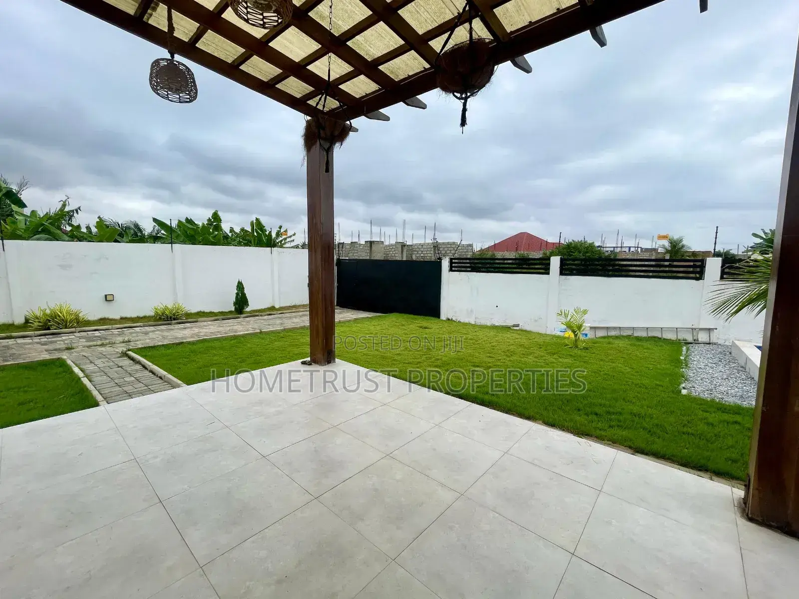 4bdrm Duplex in Hometrust Properties, Ablekuma for sale in Ablekuma