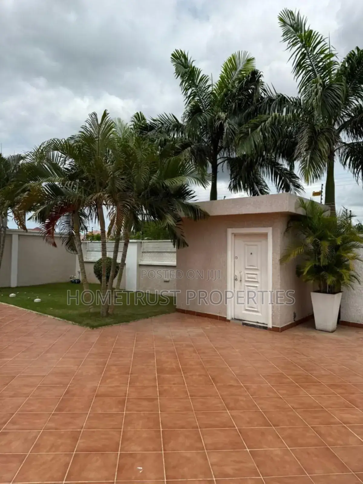 5bdrm House in Hometrust Properties, Amasaman for sale in Amasaman