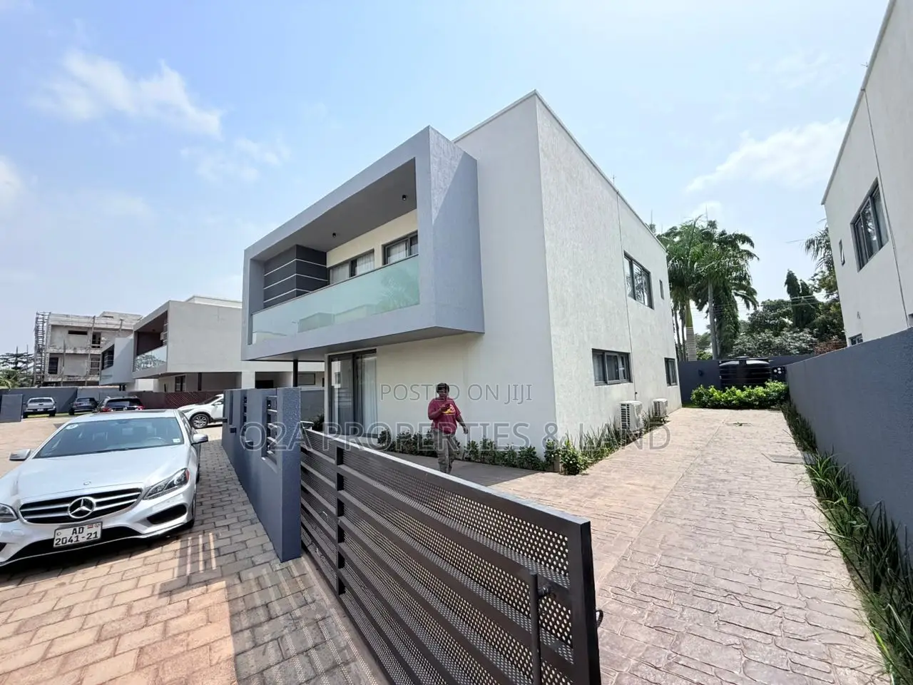 Furnished 4bdrm Townhouse / Terrace in Cantonments, Acquinas for rent in Acquinas
