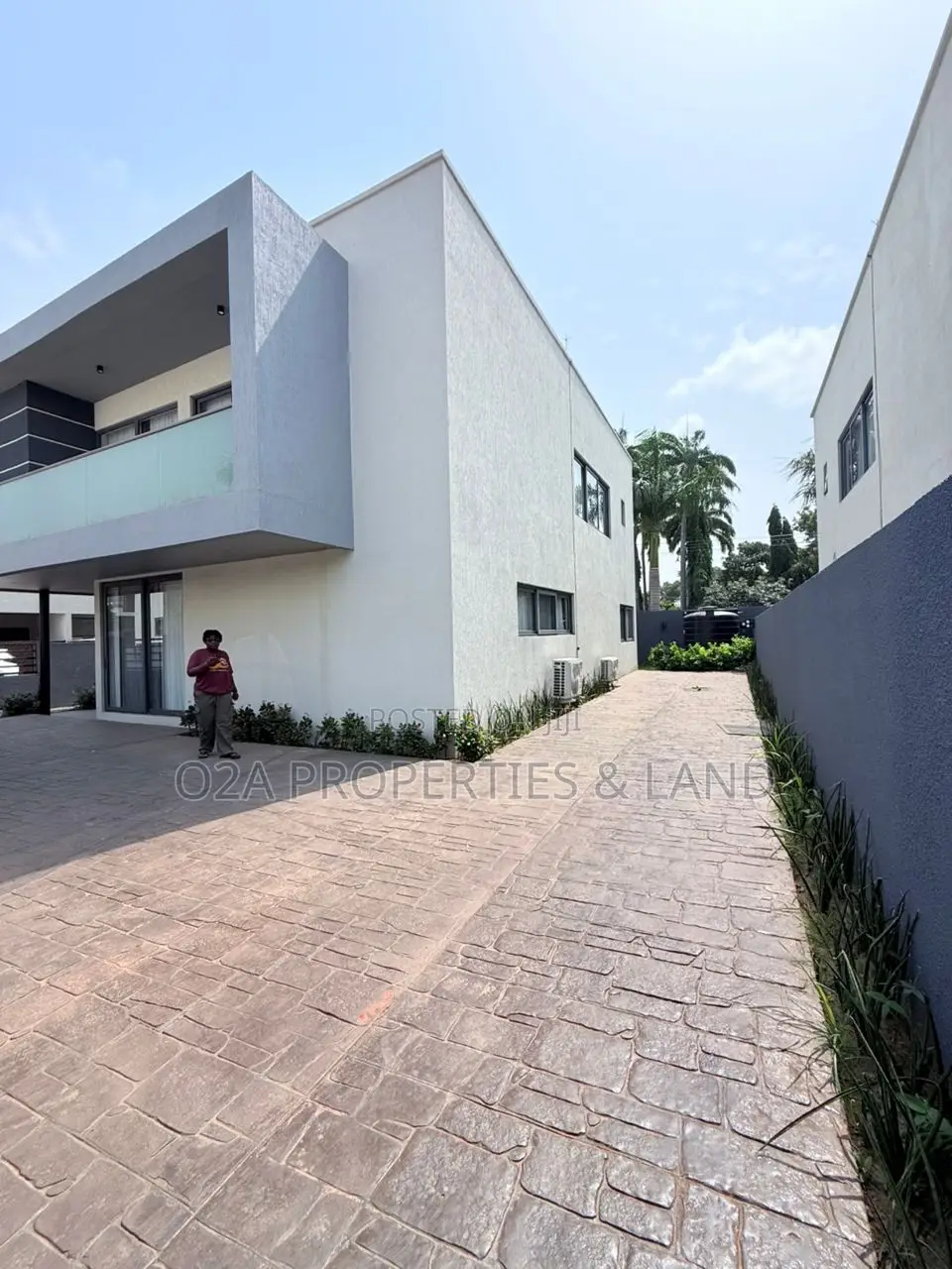 Furnished 4bdrm Townhouse / Terrace in Cantonments, Acquinas for rent in Acquinas