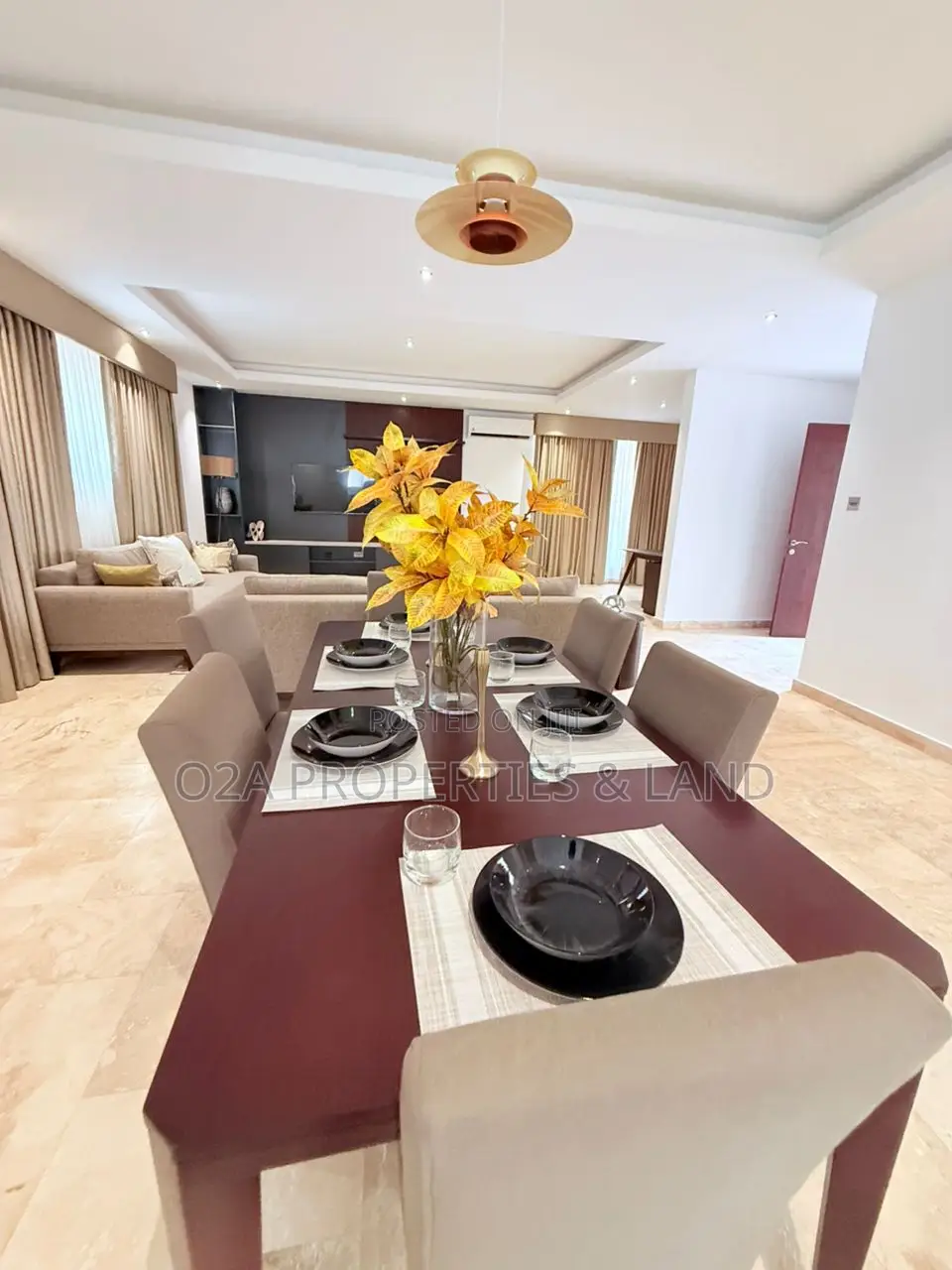 Furnished 4bdrm Townhouse / Terrace in Cantonments, Acquinas for rent in Acquinas