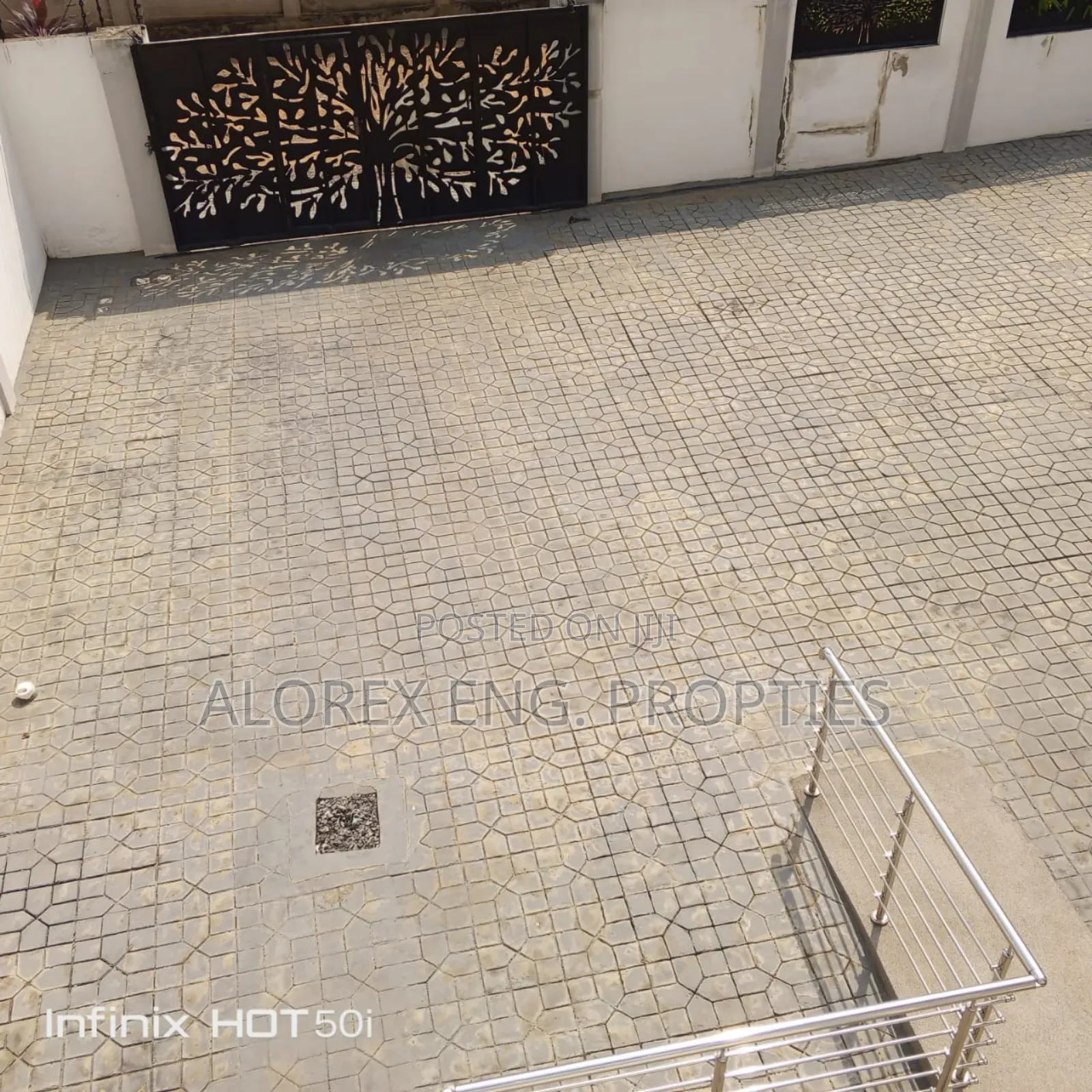 4bdrm House in Oyarifa in Oyarifa