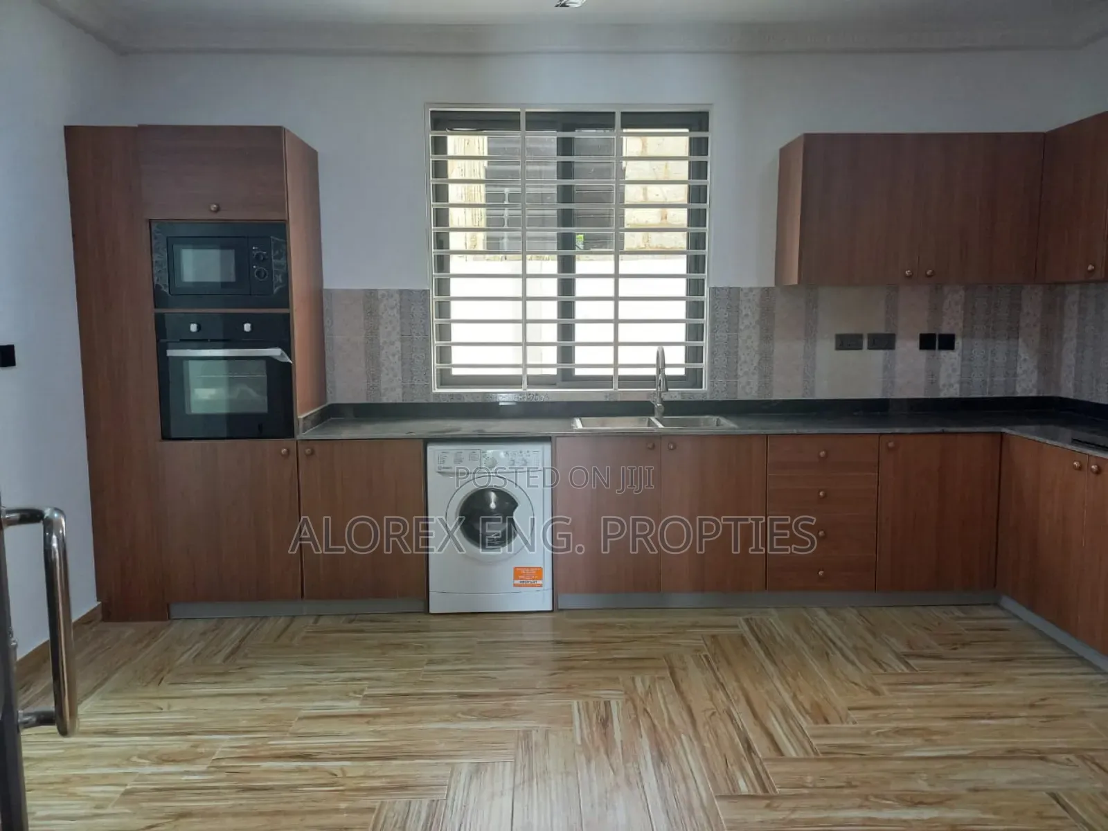 4bdrm House in Oyarifa in Oyarifa
