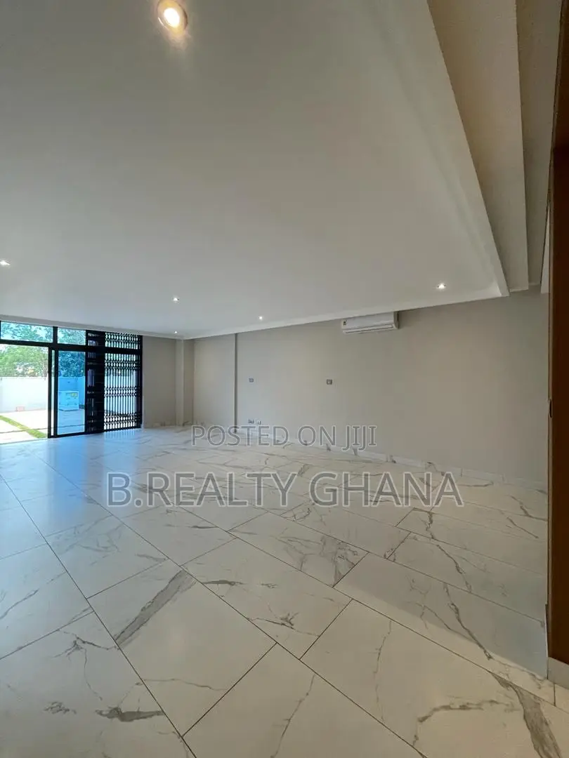 5bdrm House in East Legon for rent in East Legon
