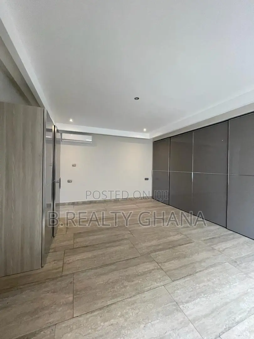 5bdrm House in East Legon for rent in East Legon