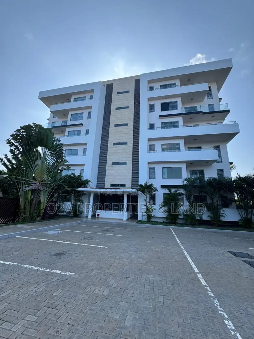 3bdrm Apartment in Cantonments, Acquinas for sale in Acquinas