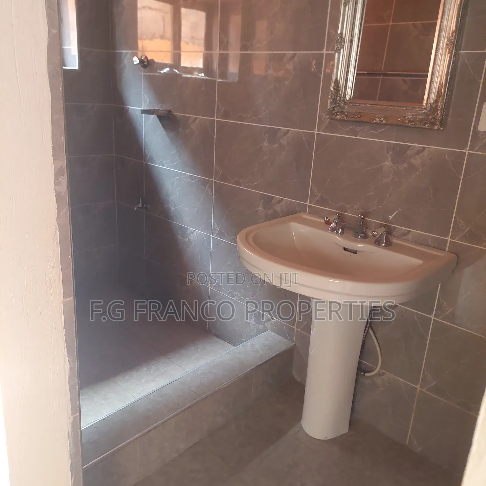3bdrm Apartment in Kg Franco Properties, Spintex for rent in Spintex