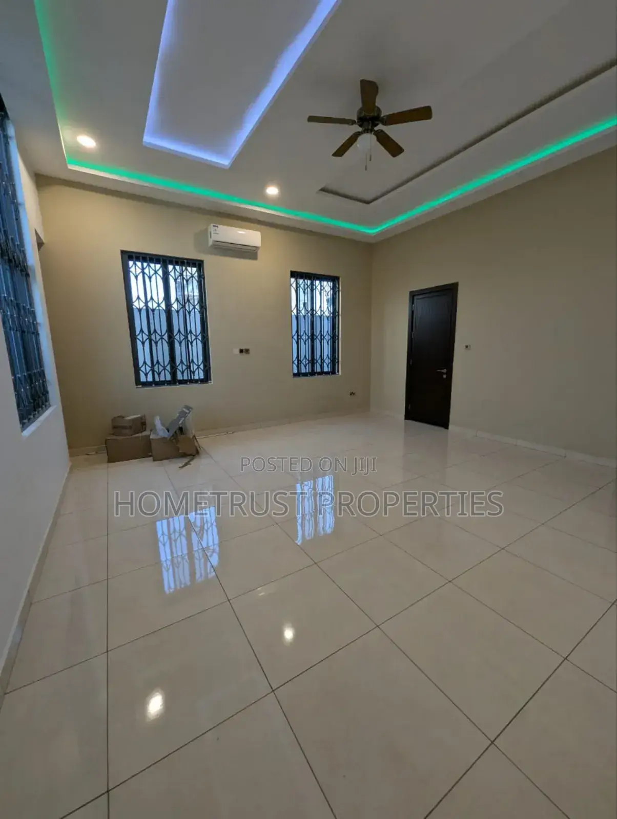 5bdrm Duplex in Hometrust Properties, Airport Residential Area for sale in Airport Residential Area