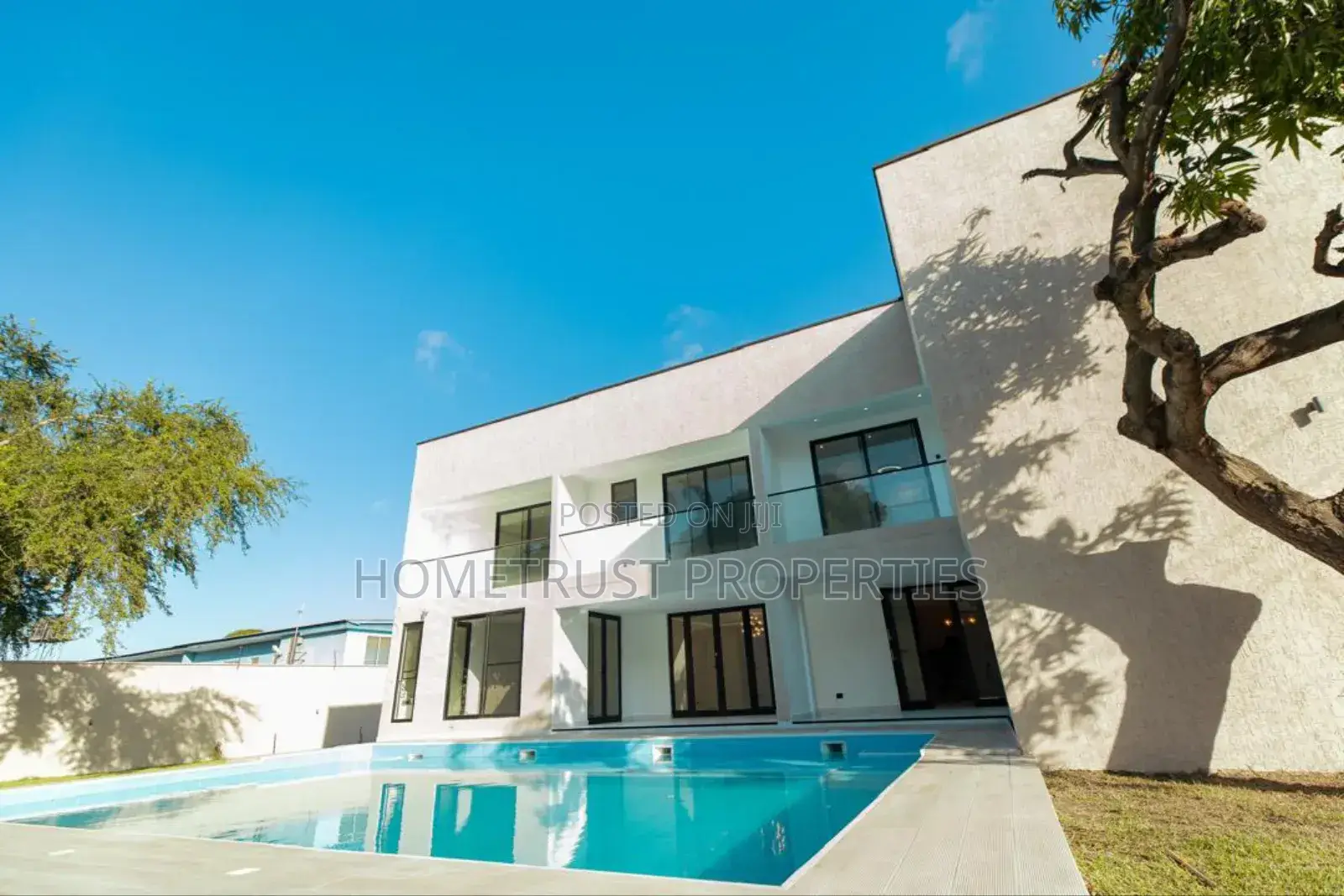12bdrm Mansion in Hometrust Properties, Cantonments for sale in Cantonments