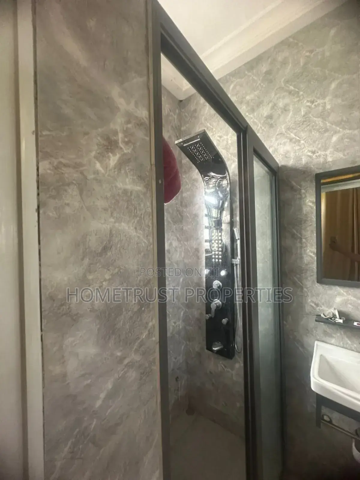 12bdrm Mansion in Hometrust Properties, Cantonments for sale in Cantonments