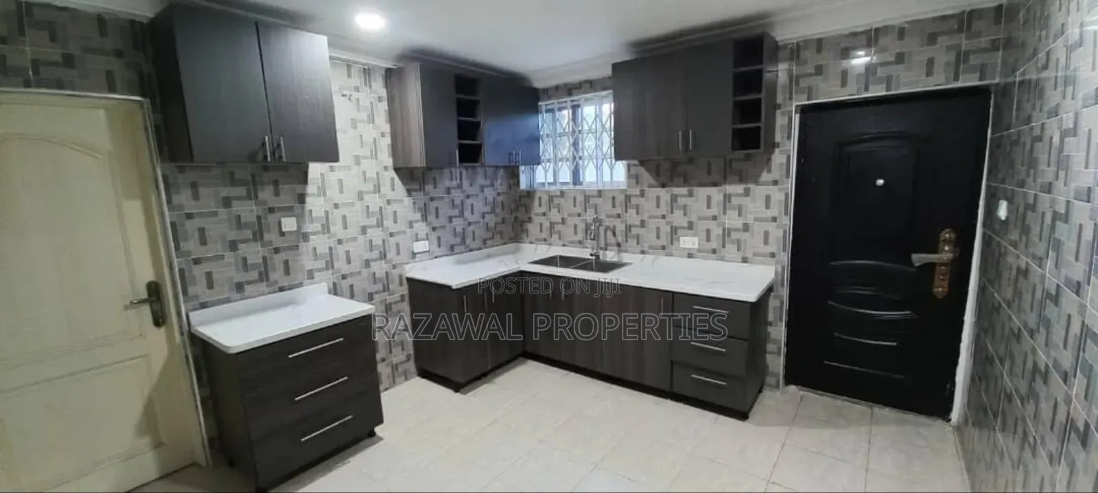4bdrm House in Taifa for sale in Taifa-Burkina