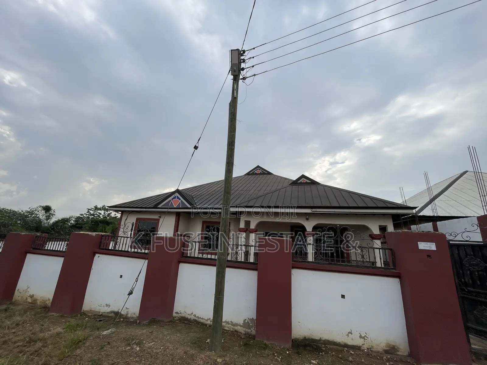 6bdrm House in K Fuseini Estate, Kumasi Metropolitan for sale in Kumasi Metropolitan