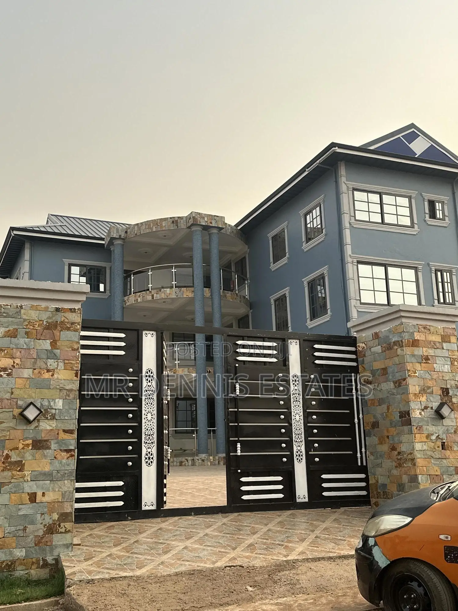 2bdrm Apartment in Westhills Mall Apts for rent in West Hills Mall Area
