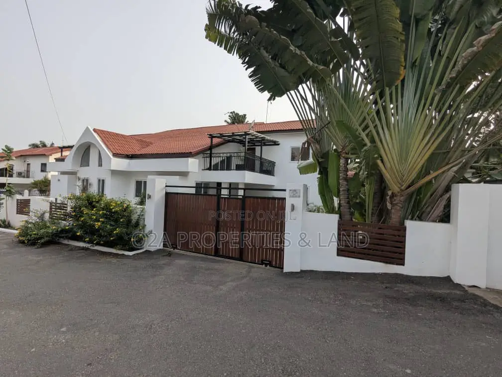 Furnished 4bdrm House in Cantonments, Acquinas for rent in Acquinas