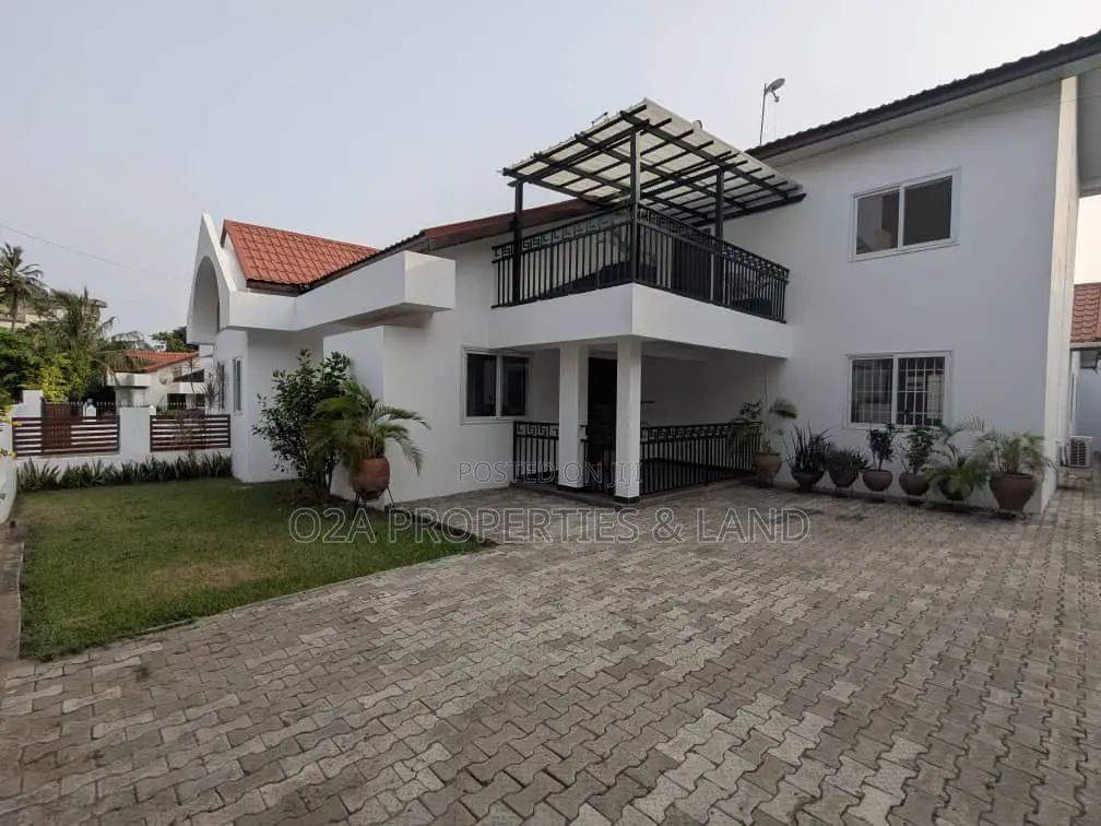 4bdrm House in Cantonments, Acquinas for rent in Acquinas