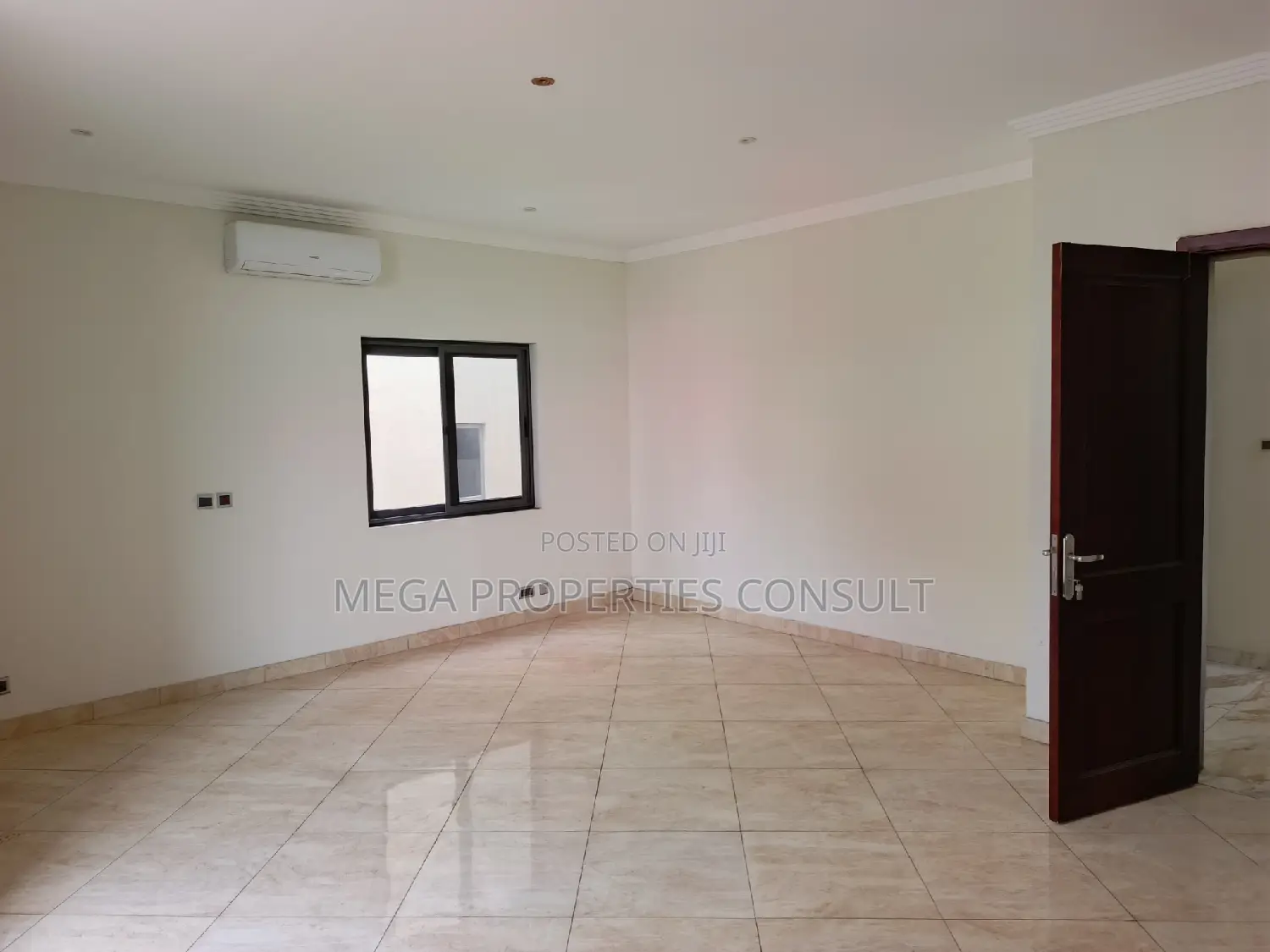 4bdrm Townhouse / Terrace in Dzorwulu for rent in Dzorwulu