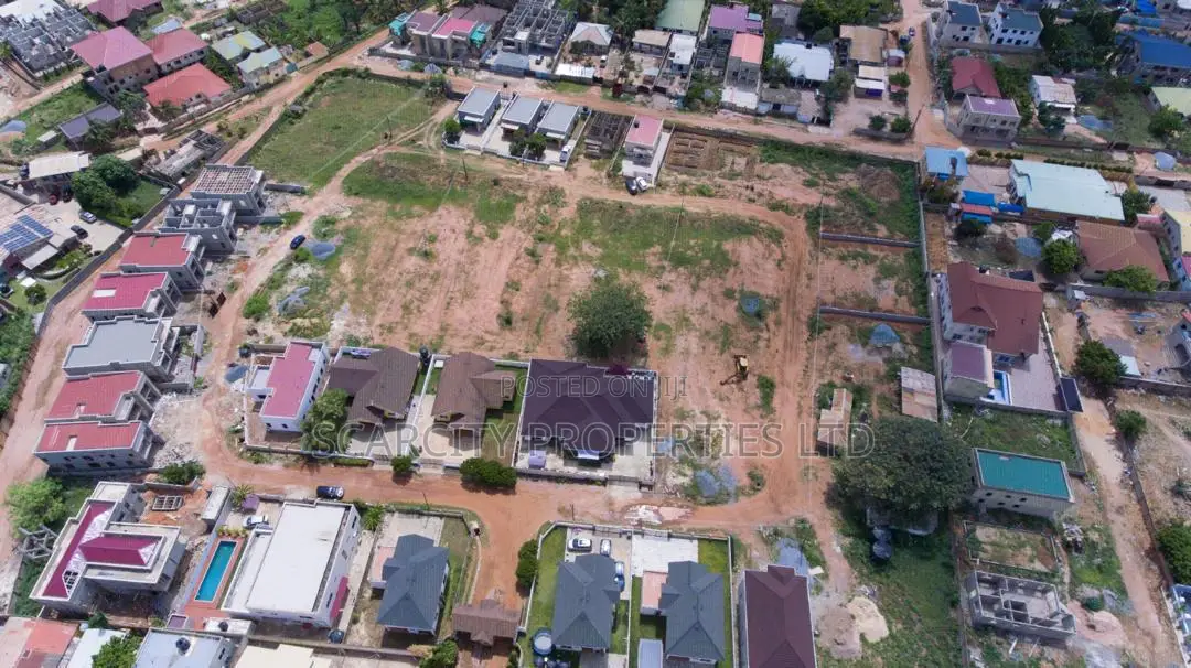 Land for Sale in Cemetery Area