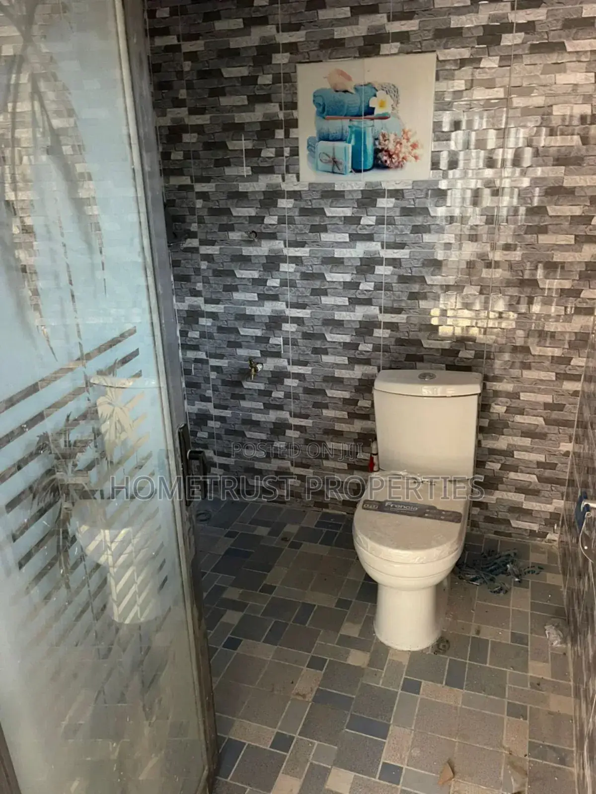 2bdrm Duplex in Hometrust Properties, Ablekuma for rent in Ablekuma