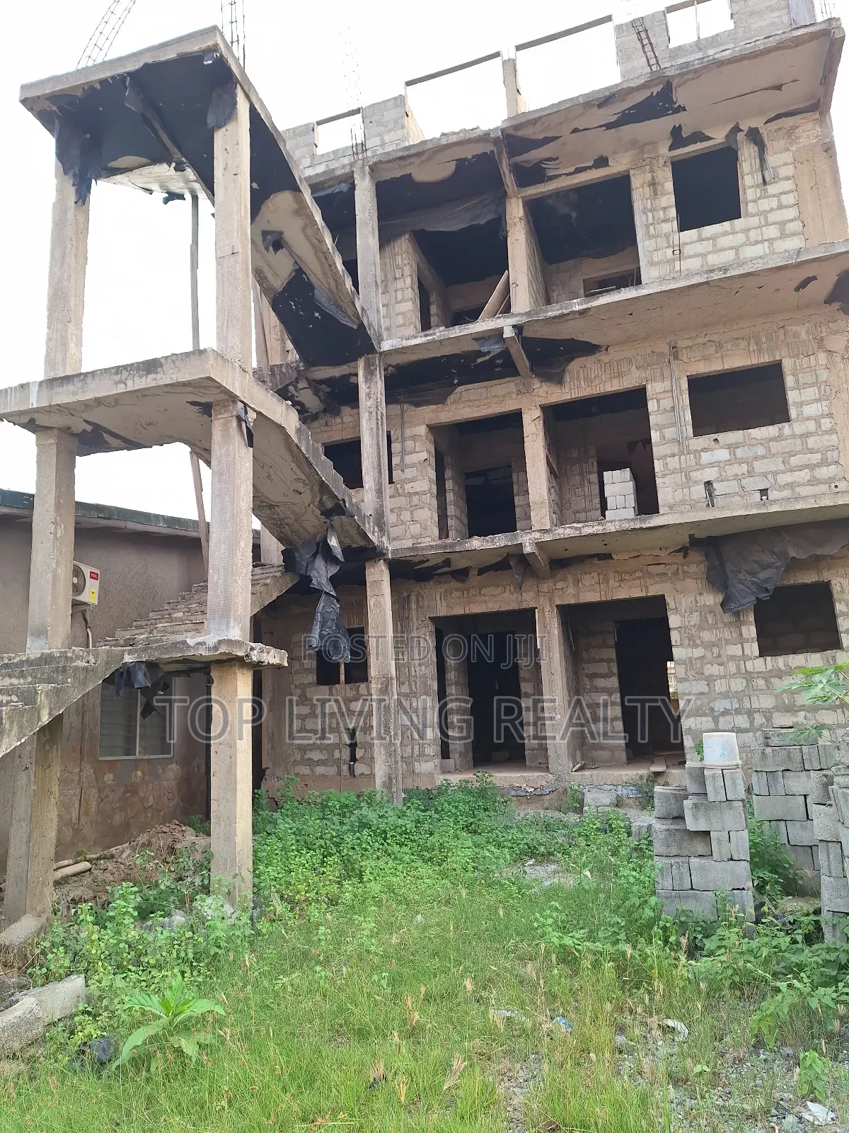 1bdrm Apartment in School Junction, Ashaley Botwe for sale in Ashaley Botwe