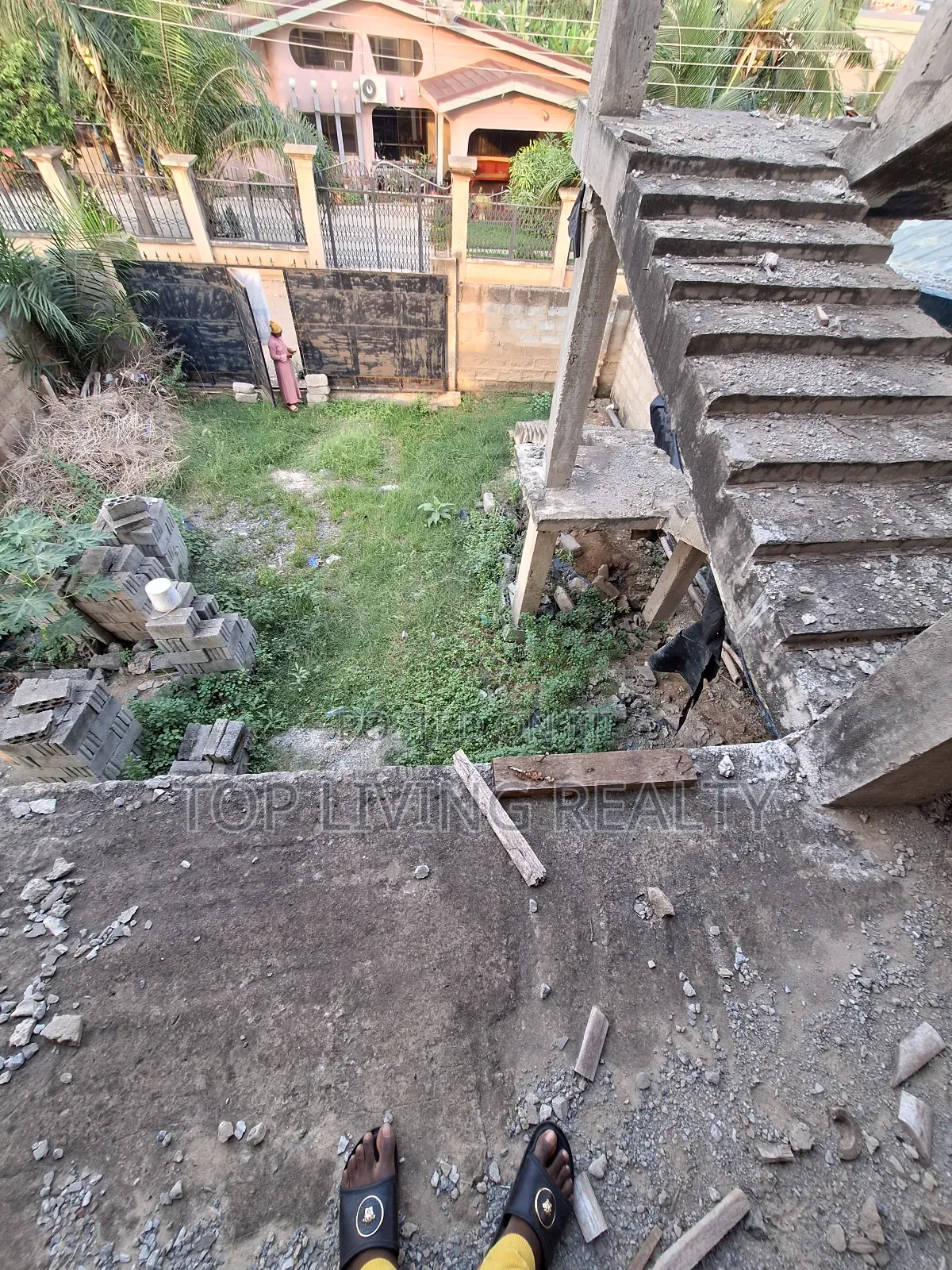 1bdrm Apartment in School Junction, Ashaley Botwe for sale in Ashaley Botwe