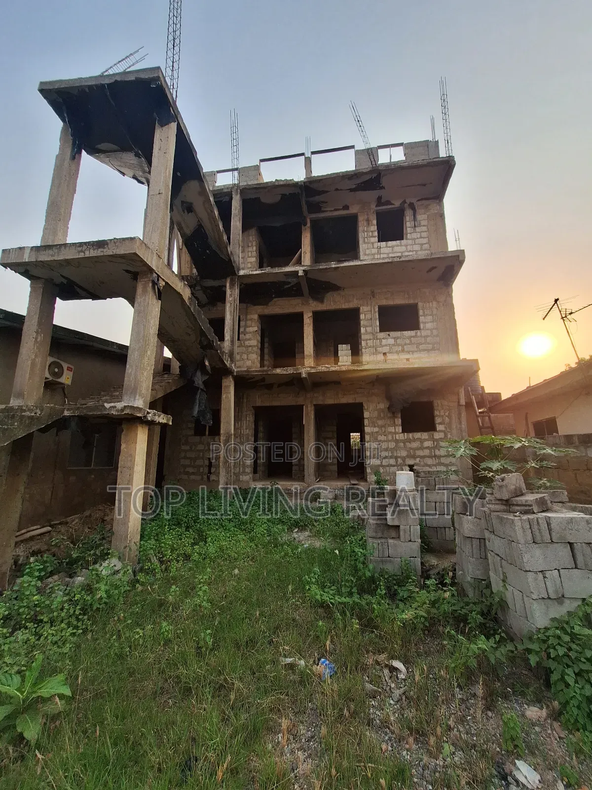 1bdrm Apartment in School Junction, Ashaley Botwe for sale in Ashaley Botwe