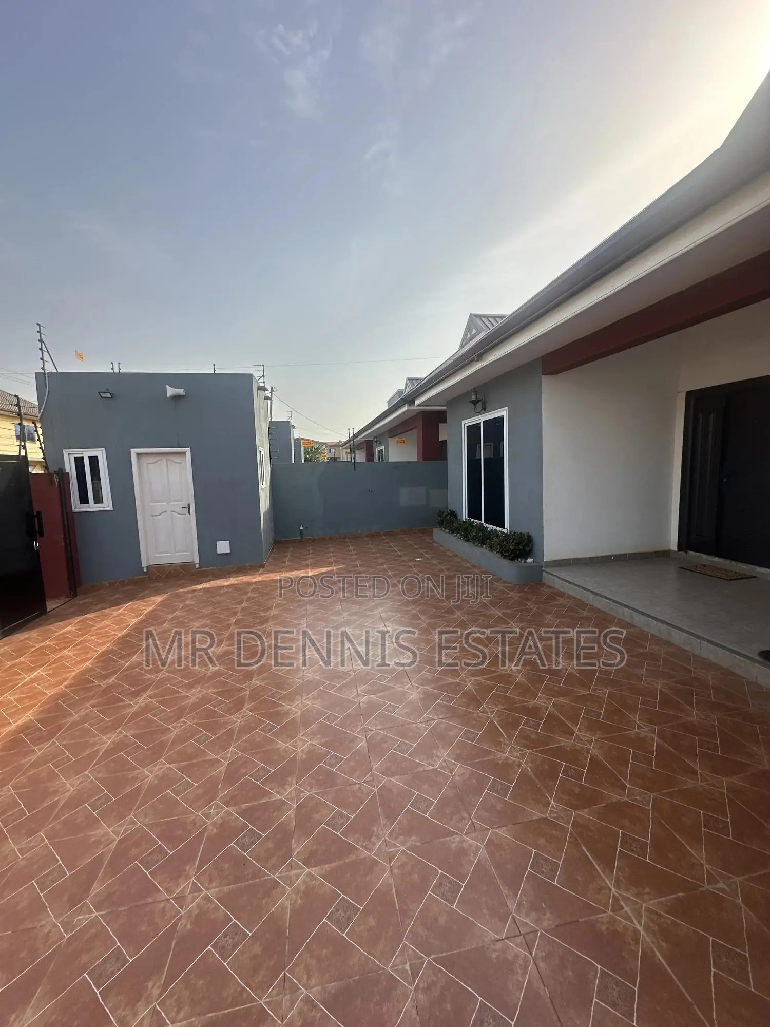 3bdrm House in Mr Dennis Estates, Boundary Road Area for sale in Boundary Road Area