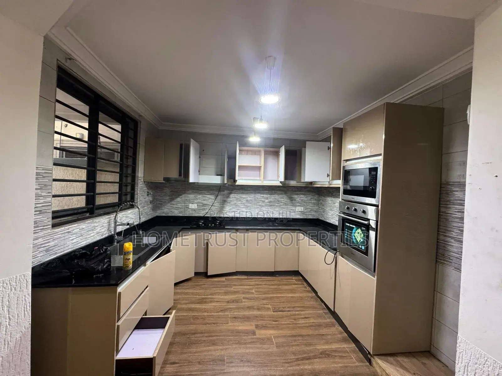 4bdrm Duplex in Hometrust Properties, Kwabenya for rent in Kwabenya