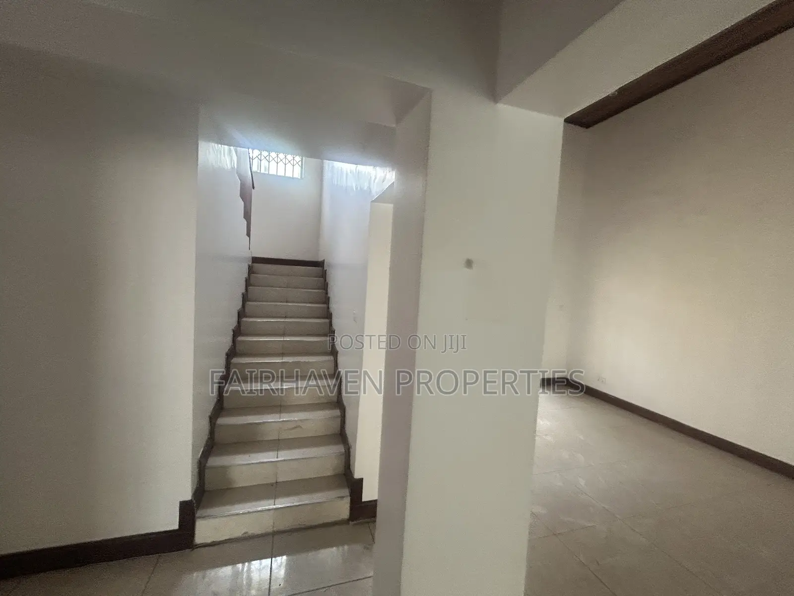 4bdrm House in Big Disu Realty, Cantonments for rent in Cantonments