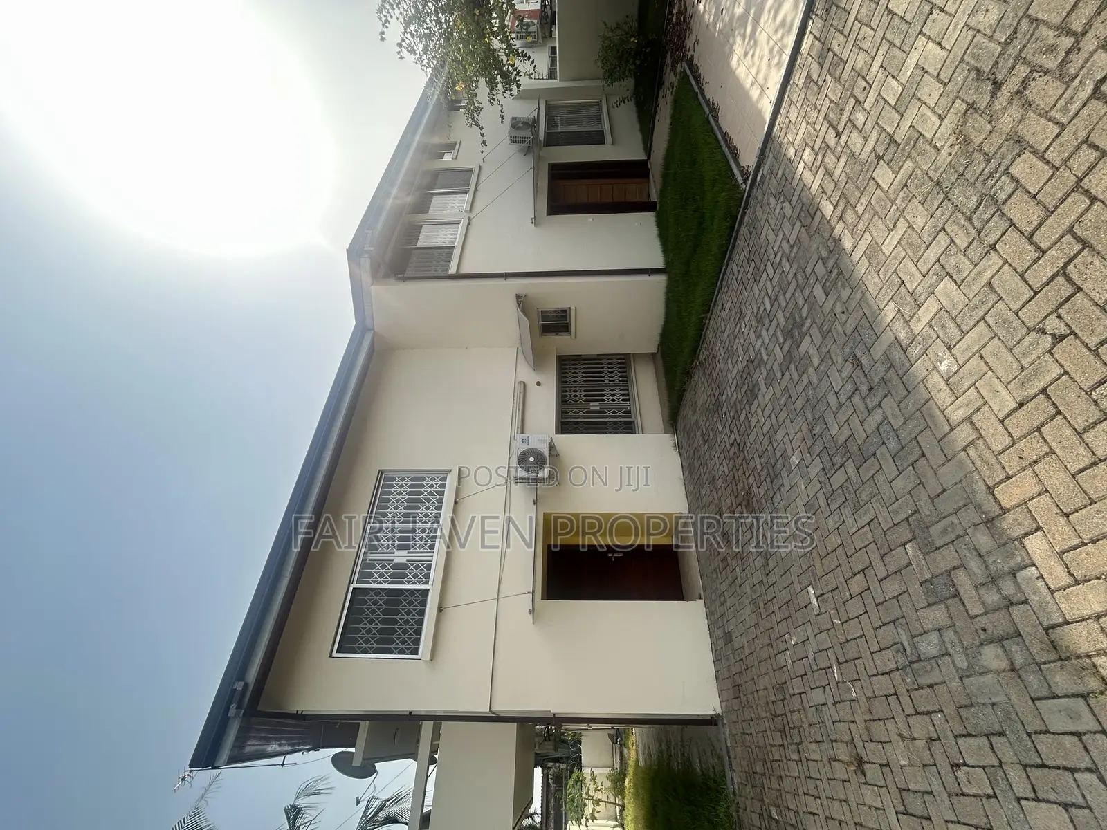 4bdrm House in Big Disu Realty, Cantonments for rent in Cantonments