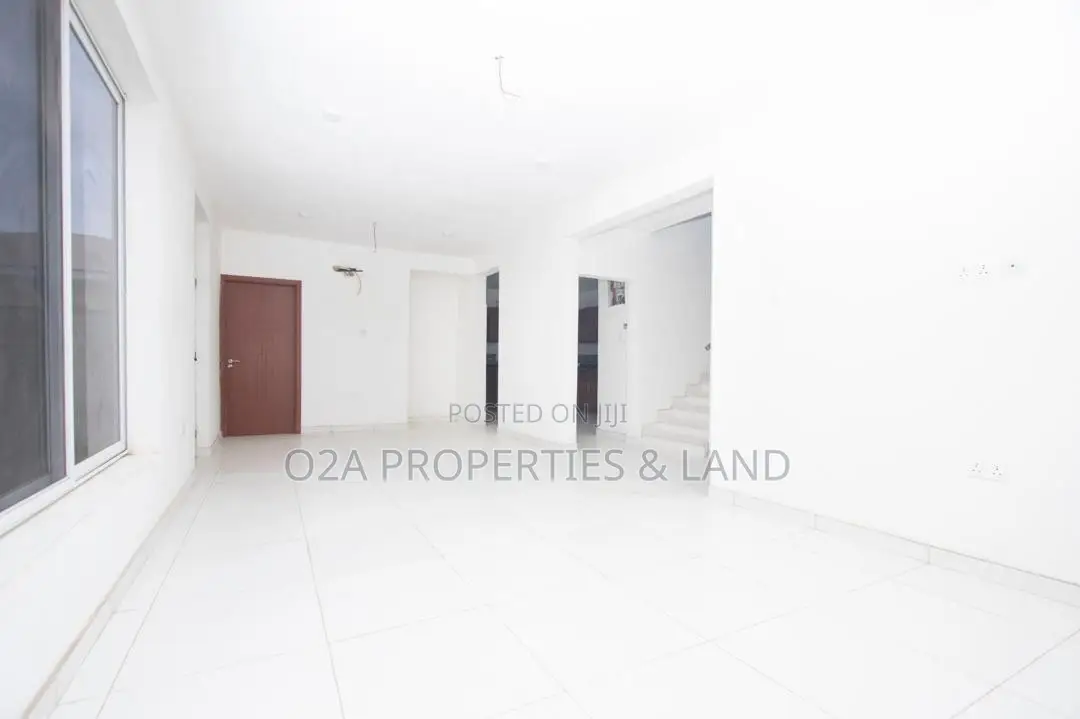 4bdrm House in Haatso, Antis for sale in Antis