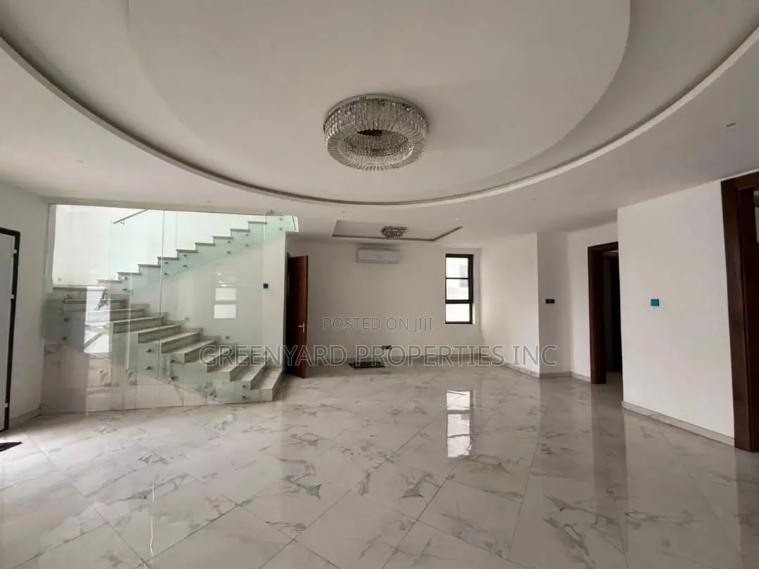 5bdrm House in A&C, East Legon for rent in East Legon