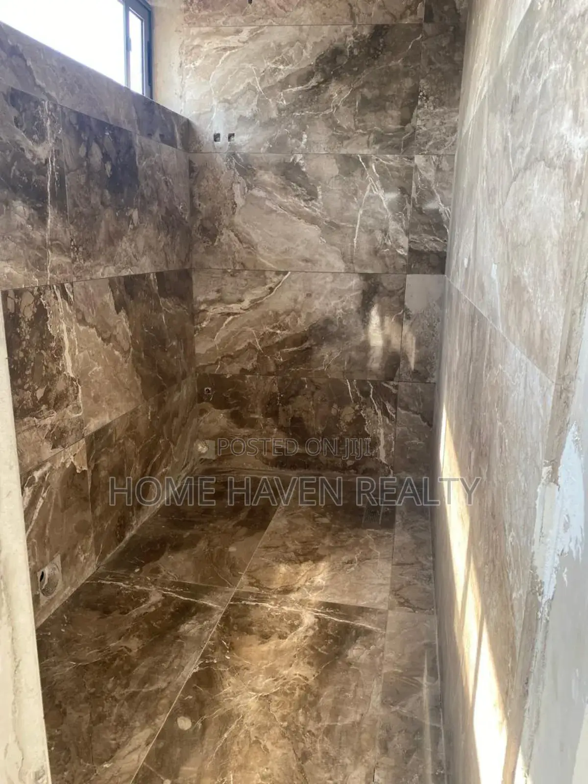 300 Square Meter Office Space for Rent at Labone in Labone