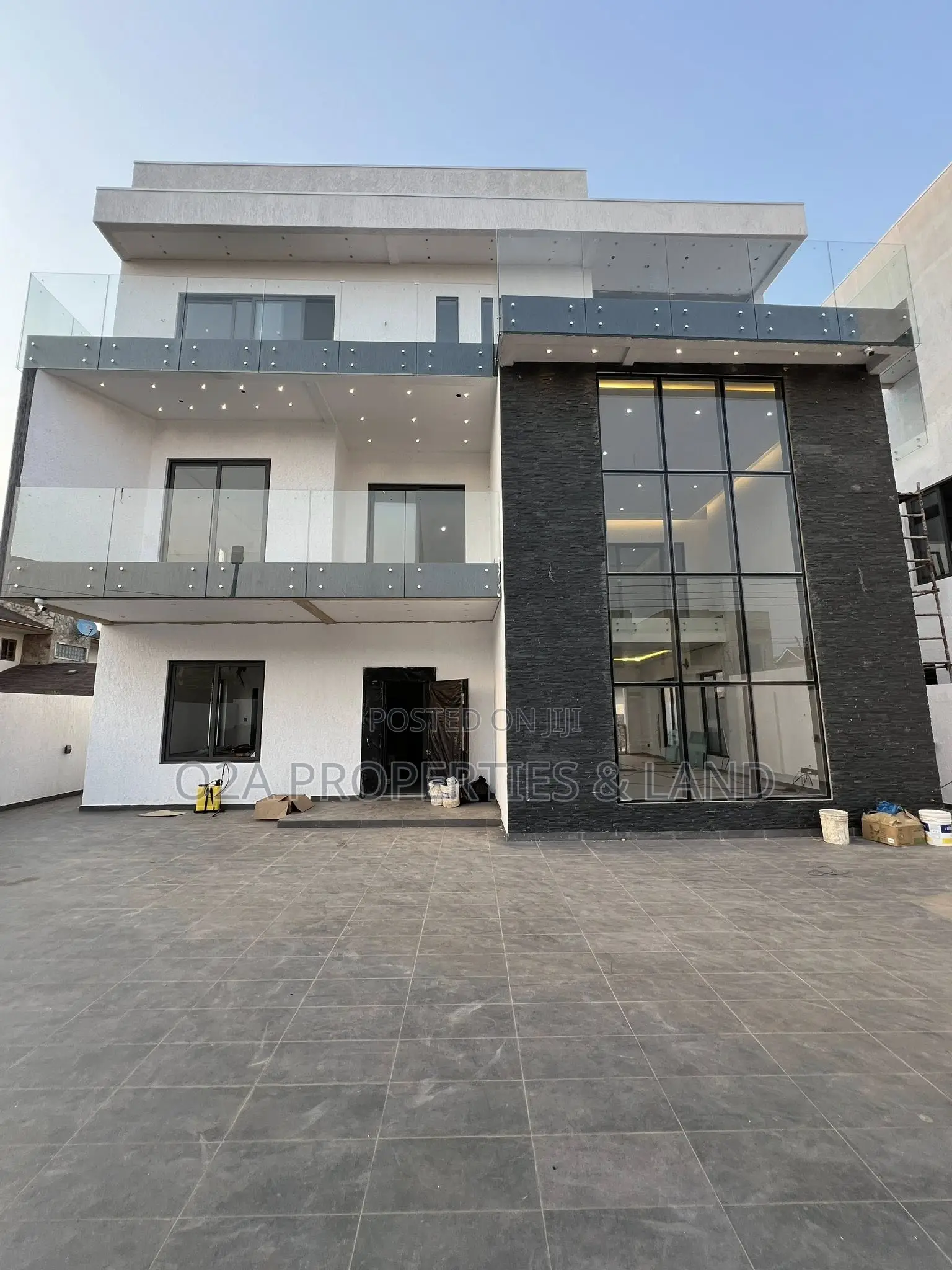 4bdrm Penthouse in Adjiringanor, Ability for sale in Ability