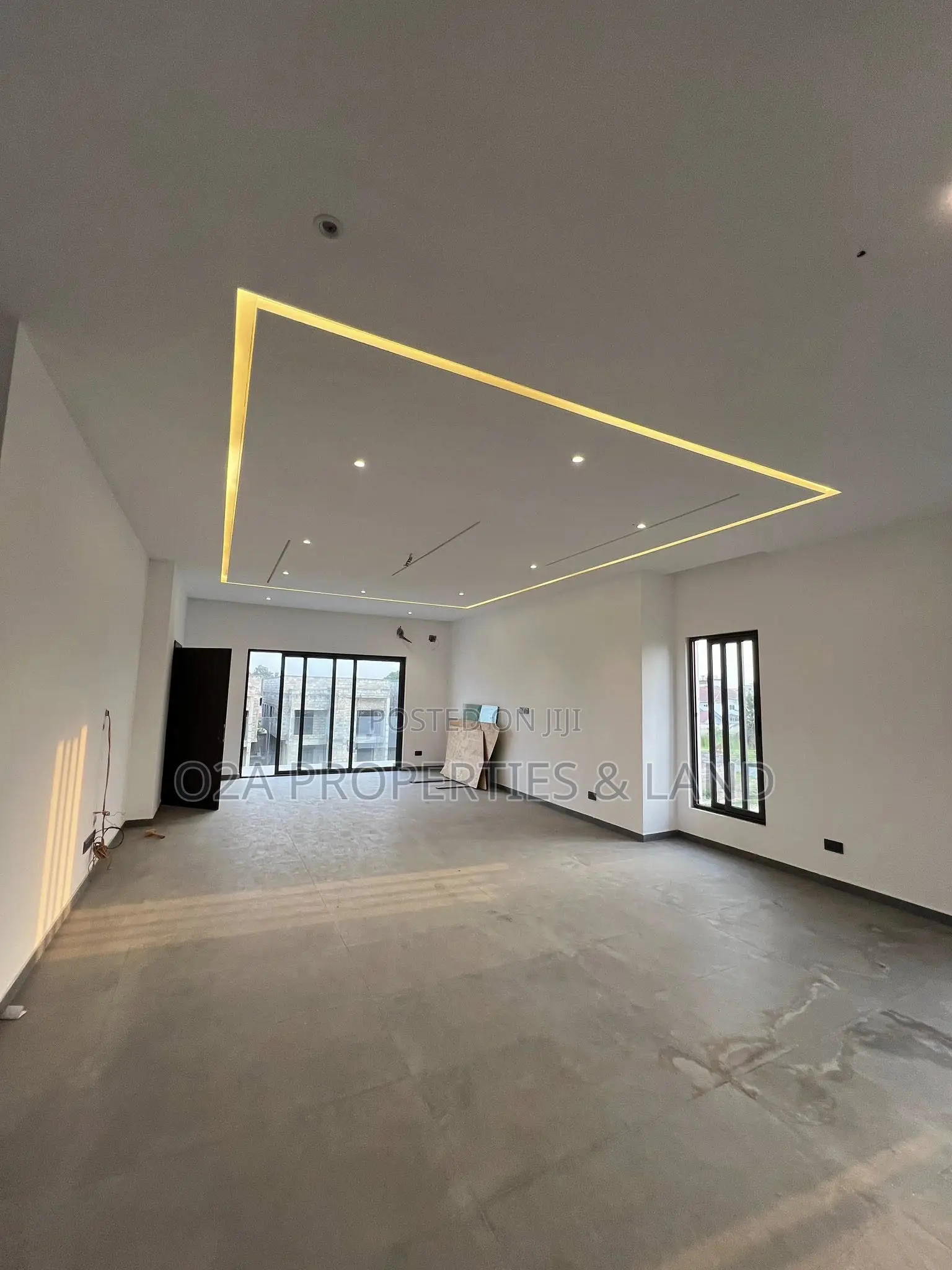 4bdrm Penthouse in Adjiringanor, Ability for sale in Ability