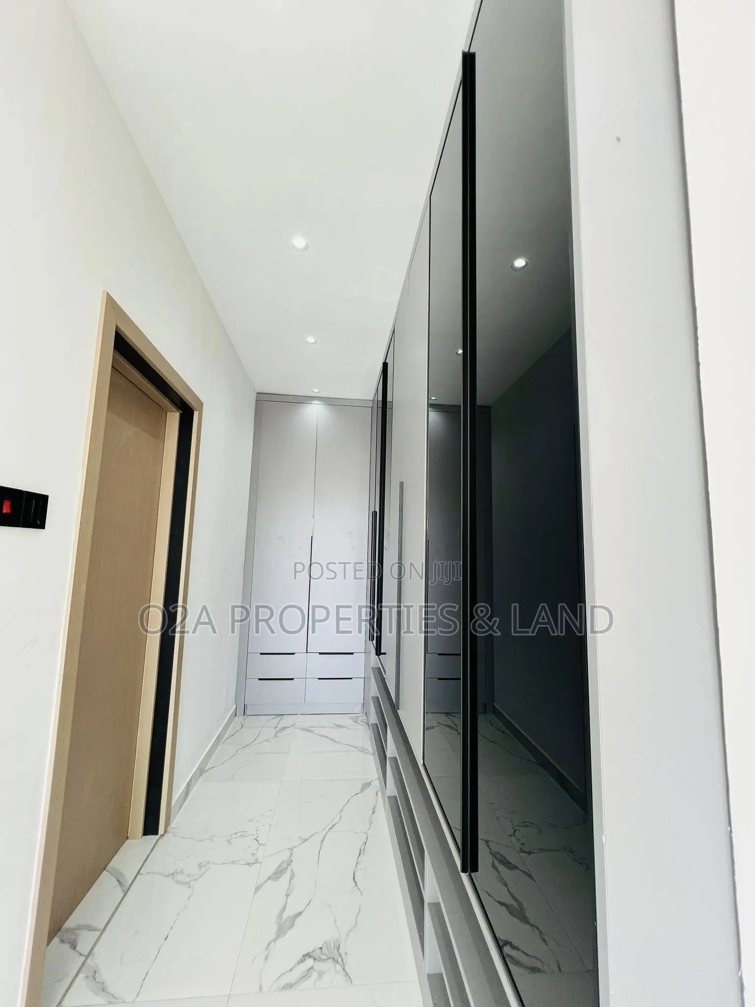 4bdrm House in Botwe, Lake Side Estate for sale in Lake Side Estate
