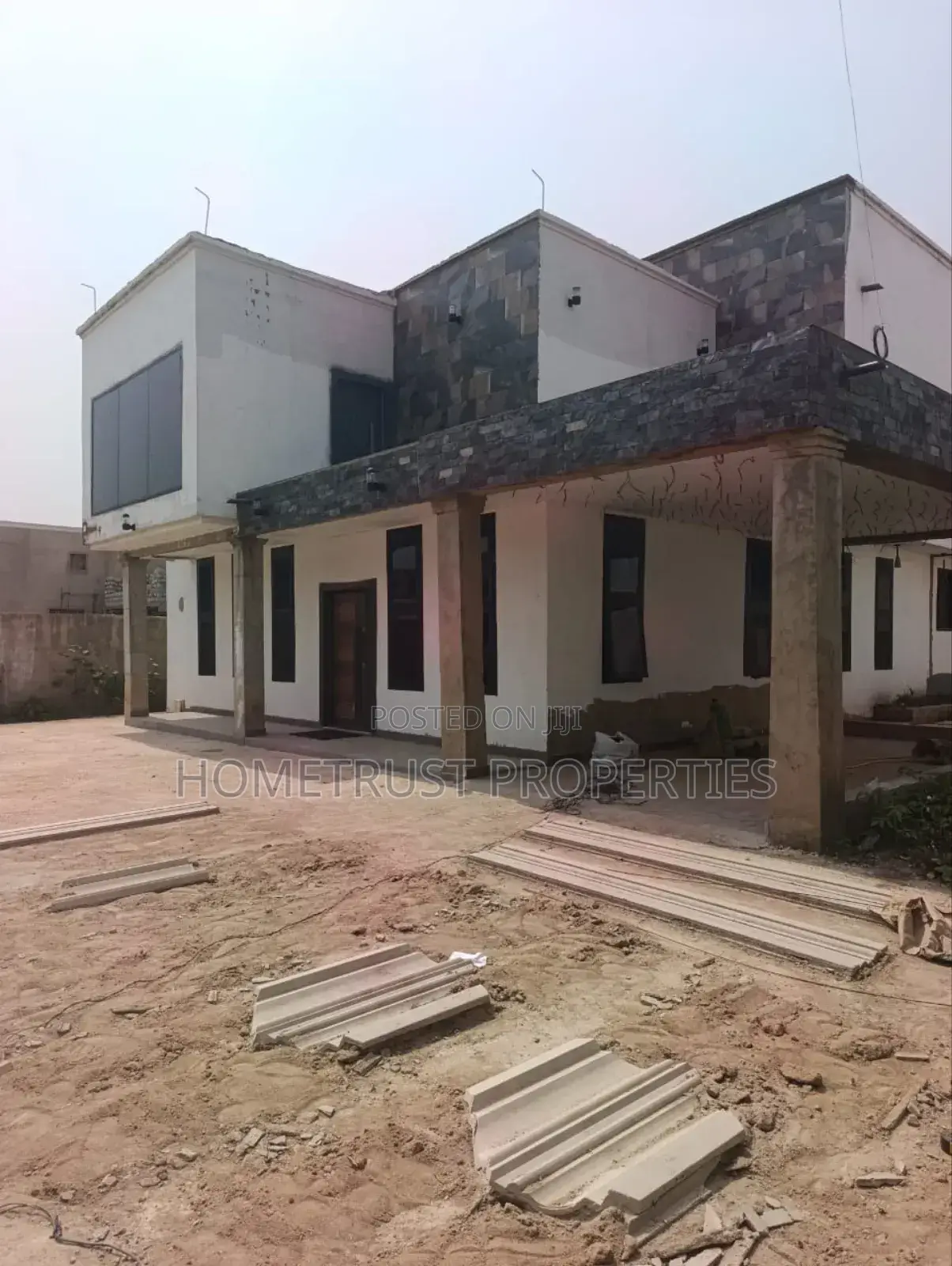 4bdrm Duplex in Hometrust Properties, Ablekuma for sale in Ablekuma