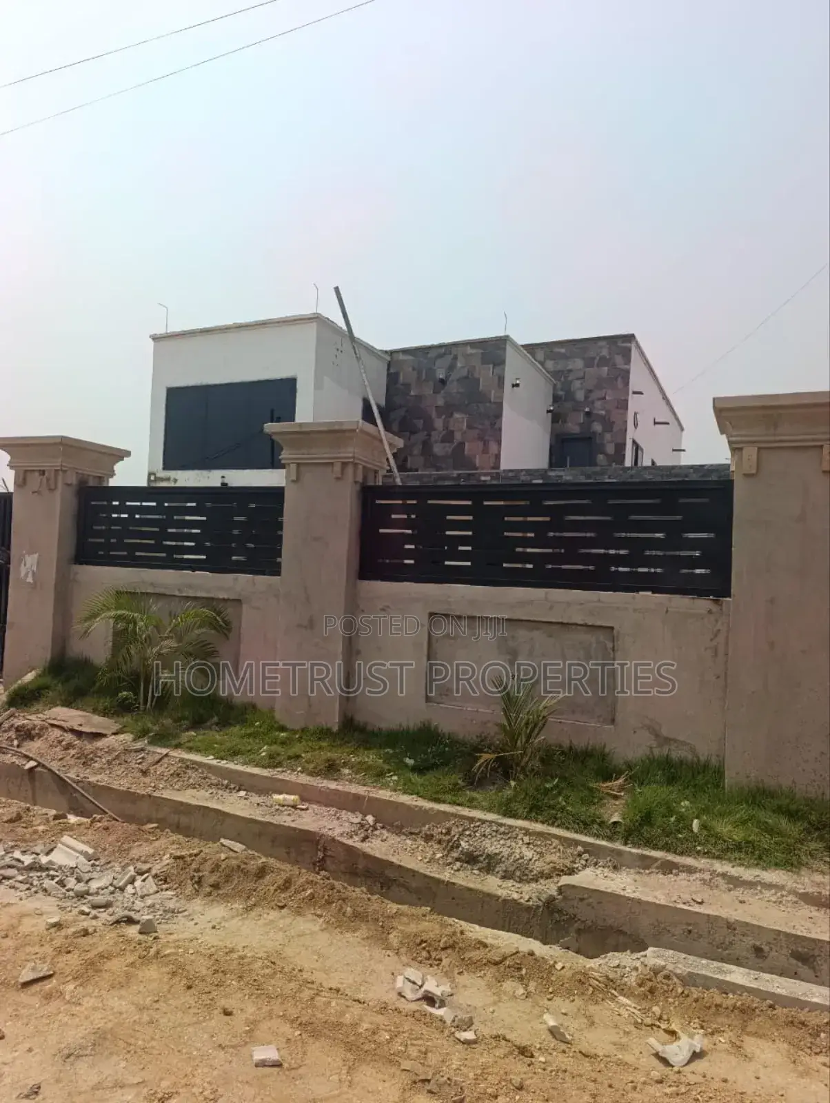 4bdrm Duplex in Hometrust Properties, Ablekuma for sale in Ablekuma